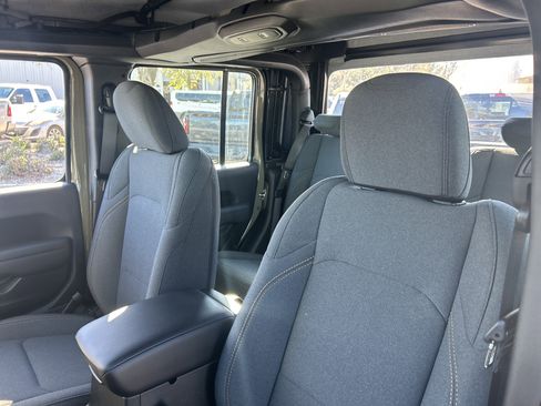 New 2026 Jeep Gladiator Sport image 12