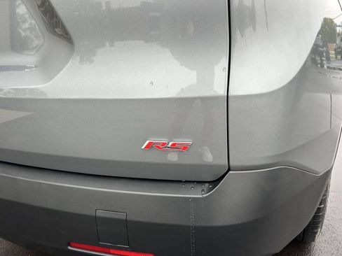 Used 2023 Chevrolet Traverse RS FWD image 5