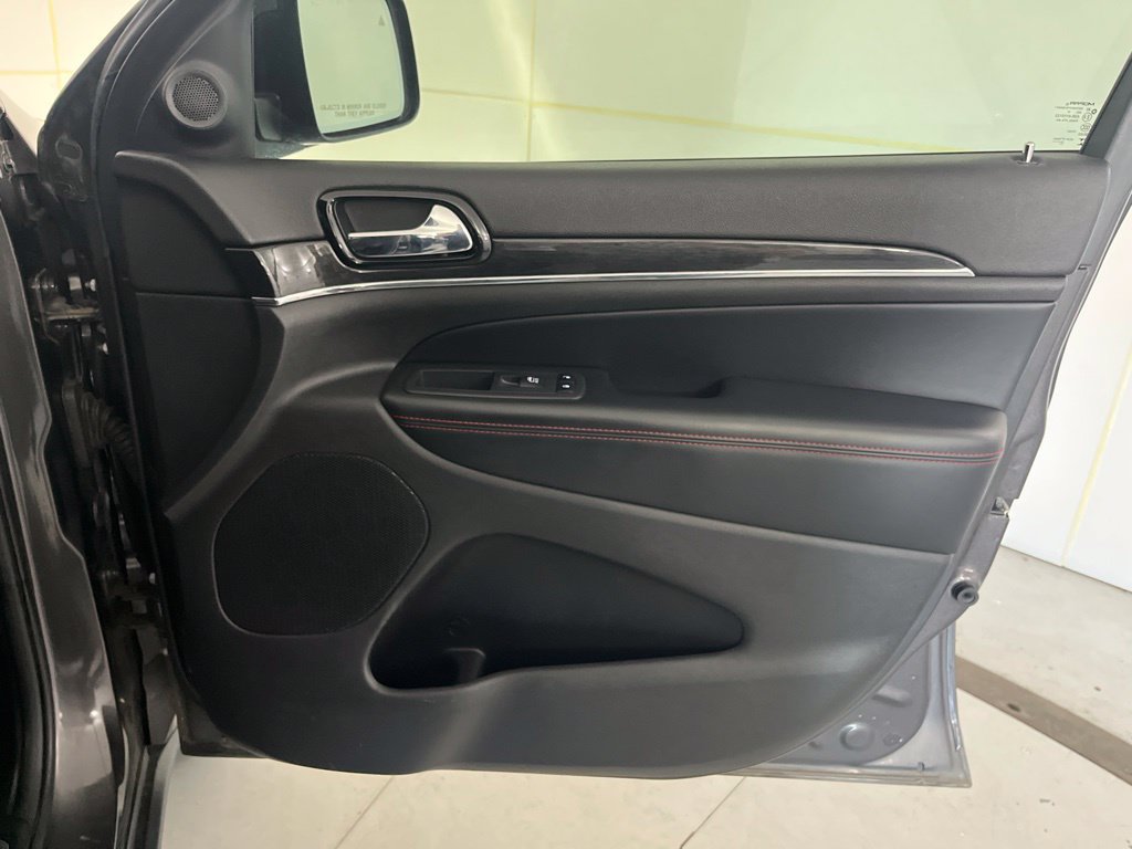Used 2019 Jeep Grand Cherokee Trailhawk w/ Trailhawk Luxury Group AWD/4WD image 34