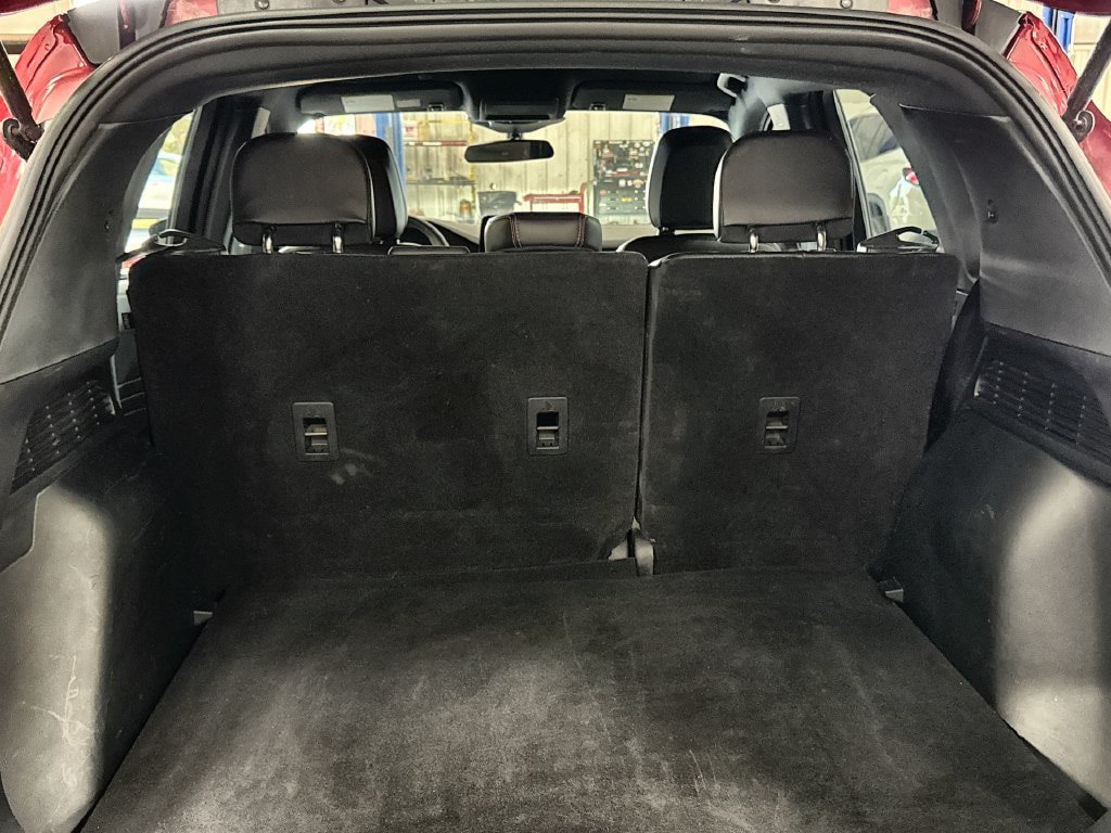 Certified 2025 Ford Escape ST-Line FWD image 28