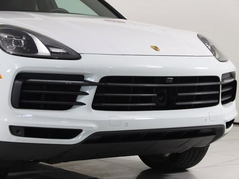 Used 2023 Porsche Cayenne Coupe image 77