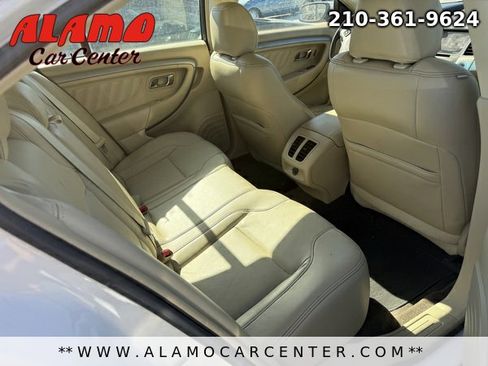 Used 2013 Ford Taurus SEL image 16