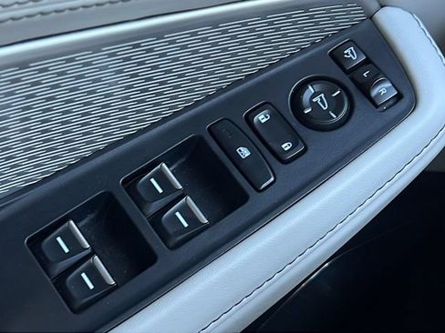 Used 2023 Acura MDX w/ Advance Package AWD/4WD image 19