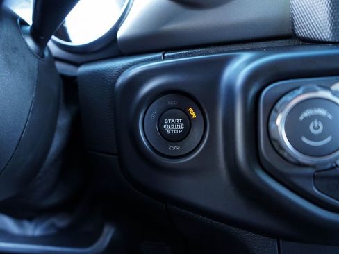 Used 2021 Jeep Wrangler Sport S image 23