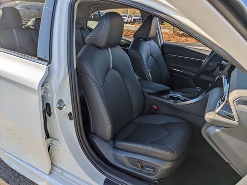 Used 2023 Toyota Camry XSE image 41