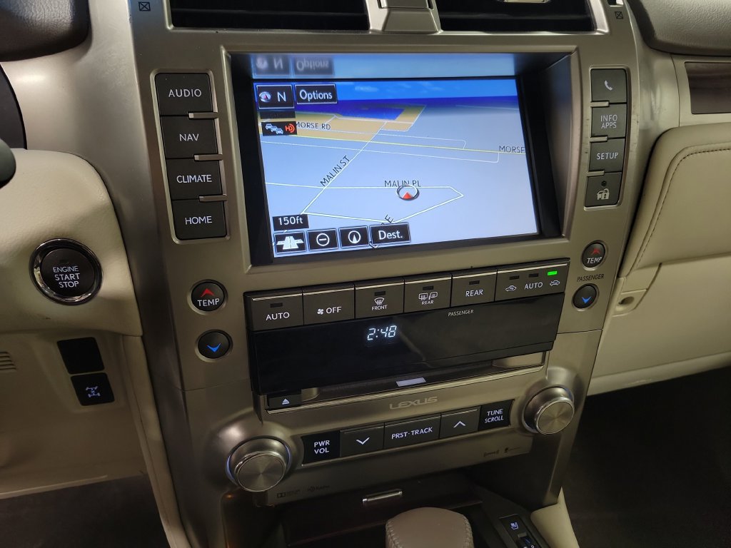 Used 2015 Lexus GX 460 w/ Premium Package AWD/4WD image 18