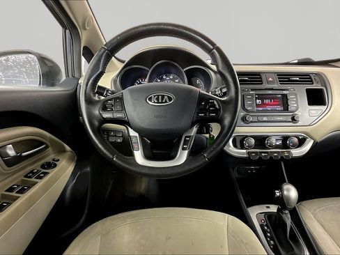 Used 2013 Kia Rio EX w/ Convenience Pkg image 9