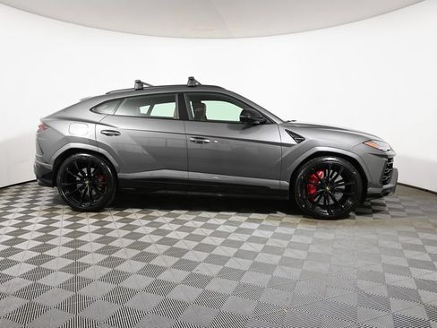 Used 2021 Lamborghini Urus AWD/4WD image 8