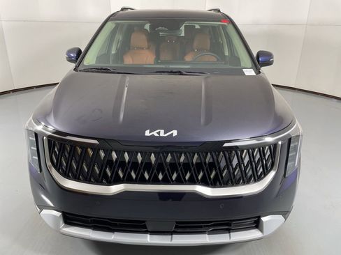 New 2026 Kia Carnival EX image 3