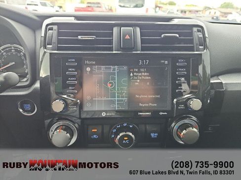 Used 2022 Toyota 4Runner TRD Off-Road AWD/4WD image 20