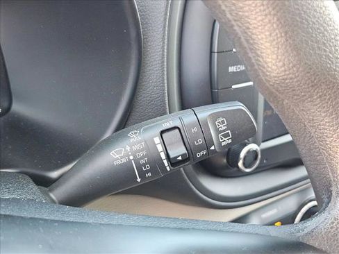 Used 2023 Kia Soul LX w/ LX Technology Package FWD image 10