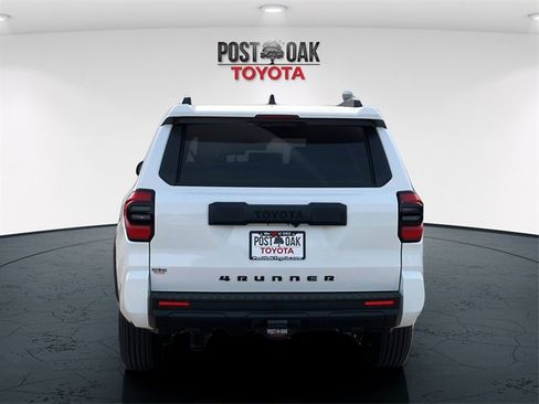 New 2026 Toyota 4Runner SR5 image 6