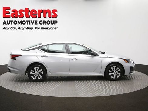 Used 2024 Nissan Altima 2.5 S FWD image 43