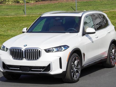 Used 2026 BMW X5 xDrive40i image 5