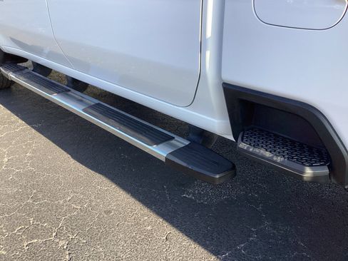 Used 2024 Chevrolet Silverado 2500 LT image 17