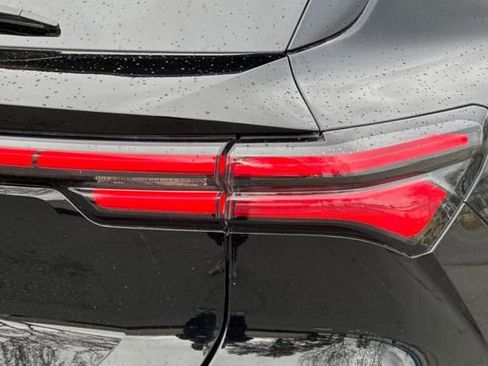 Used 2024 Chevrolet Equinox EV LT image 47