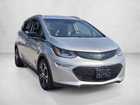 Used 2019 Chevrolet Bolt Premier w/ Infotainment Package image 3