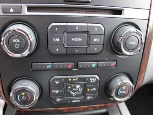 Used 2017 Ford Expedition EL Platinum image 23