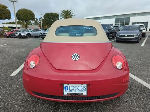 Used 2008 Volkswagen Beetle SE image 9