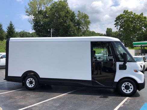 Used 2024 Chevrolet Brightdrop 600 w/ Commercial Equipment Package AWD/4WD image 7