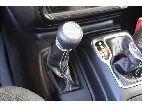 Used 2021 Jeep Wrangler Unlimited Sahara image 25