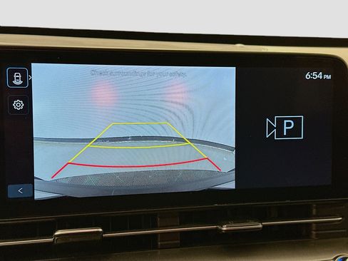 Used 2025 Hyundai Kona SEL image 22