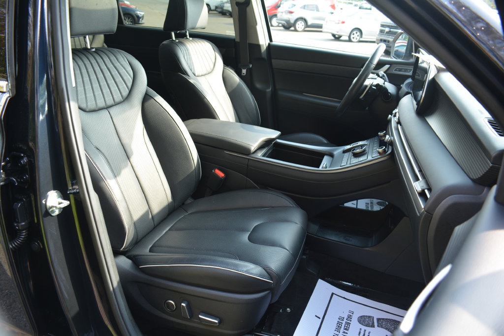 Used 2024 Hyundai Palisade Limited AWD/4WD image 23