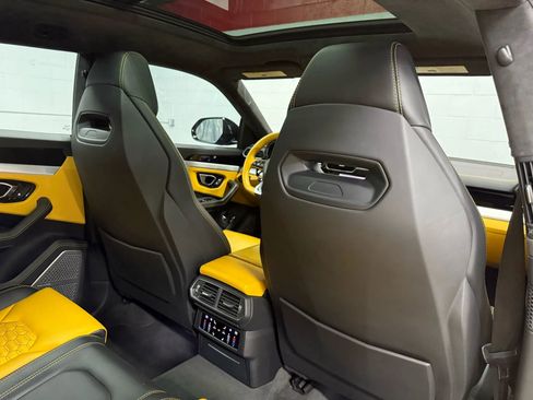 Used 2019 Lamborghini Urus image 70
