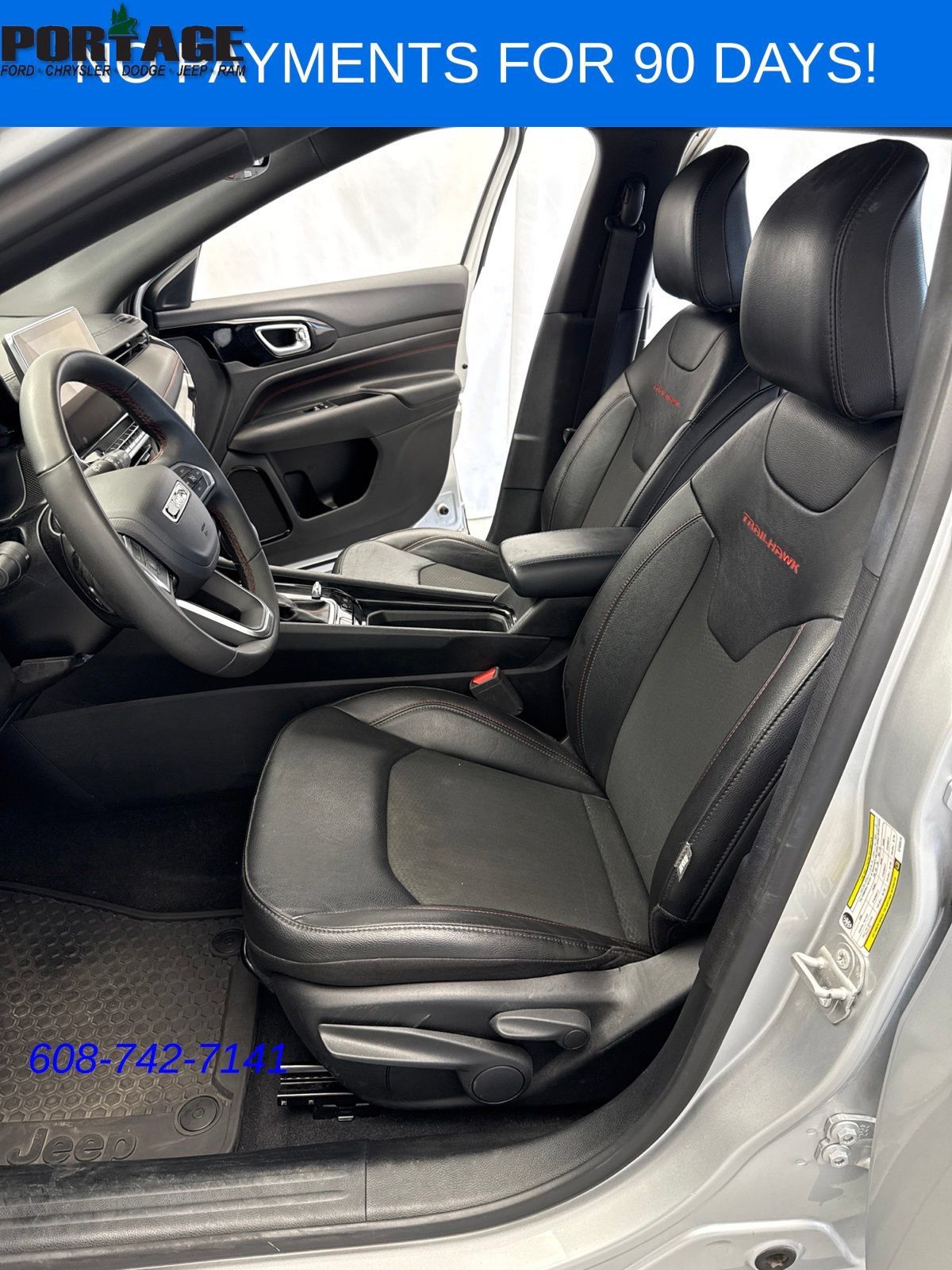 Used 2025 Jeep Compass Trailhawk AWD/4WD image 7