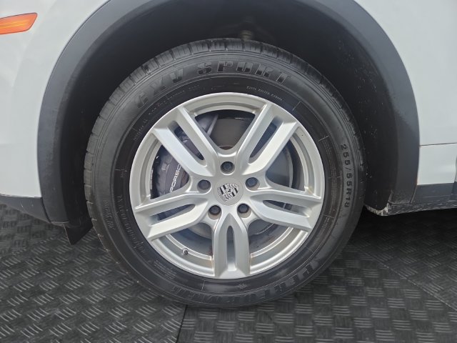 Used 2016 Porsche Cayenne AWD/4WD image 34