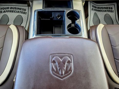 Used 2015 RAM 2500 Laramie w/ Convenience Group AWD/4WD image 28