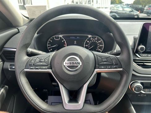 Used 2021 Nissan Altima 2.5 SV FWD image 11