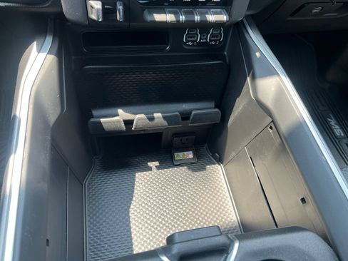 Used 2020 RAM 1500 Big Horn AWD/4WD image 36