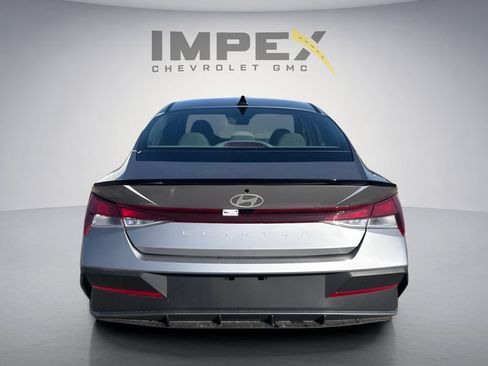 Used 2026 Hyundai Elantra Sport FWD image 4