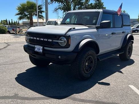 New 2026 Ford Bronco Outer Banks w/ Sasquatch Package image 7