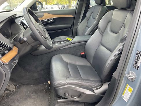 Used 2023 Volvo XC90 T8 Plus image 18