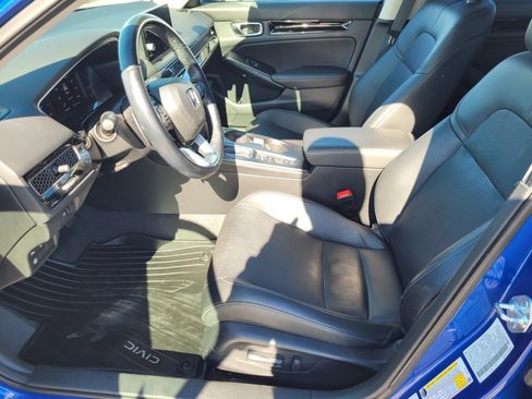 Used 2022 Honda Civic Touring image 16