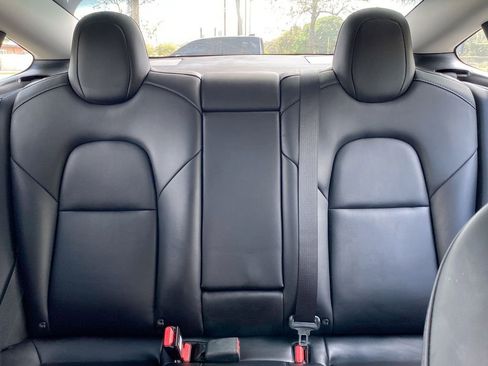 Used 2022 Tesla Model 3 Long Range image 38