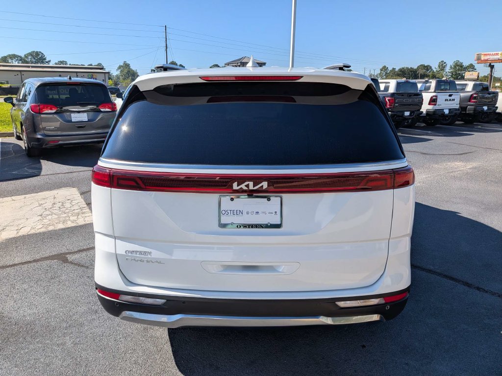 Used 2024 Kia Carnival SX FWD image 6