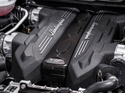 Used 2025 Lamborghini Revuelto AWD/4WD image 54
