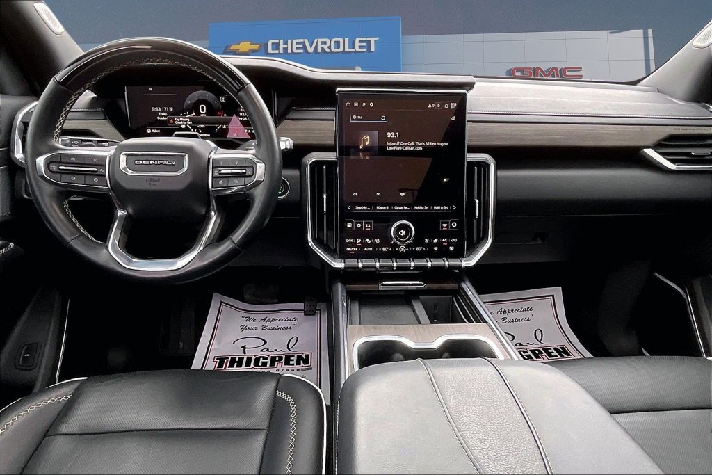 Used 2025 GMC Acadia Denali w/ Super Cruise Package FWD image 8