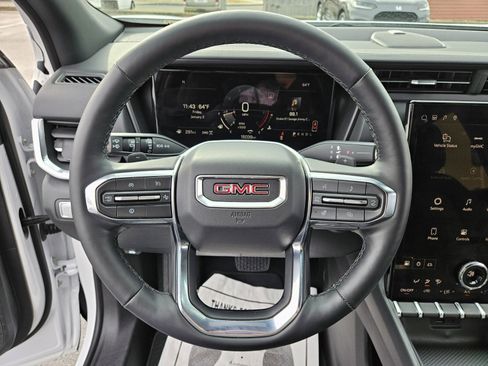 Used 2025 GMC Terrain Elevation image 24