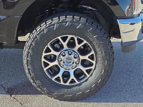 Used 2021 Ford F250 Lariat w/ Lariat Ultimate Package image 7