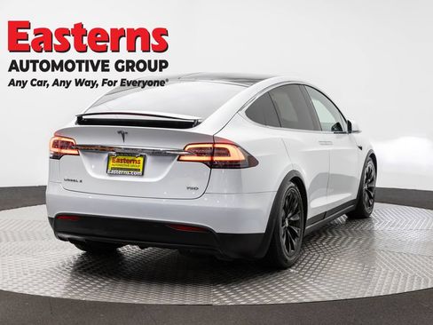 Used 2018 Tesla Model X 75D AWD/4WD image 5