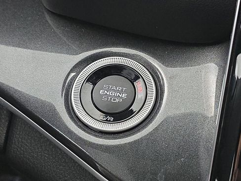 Used 2023 Jeep Grand Cherokee Altitude image 30