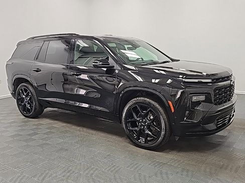 Certified 2024 Chevrolet Traverse RS w/ LPO, Floor Liner Package image 2