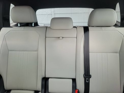Used 2023 Volkswagen Tiguan SE R-Line FWD image 35