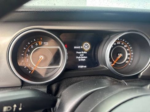 Used 2018 Jeep Wrangler Unlimited Sport S AWD/4WD image 9