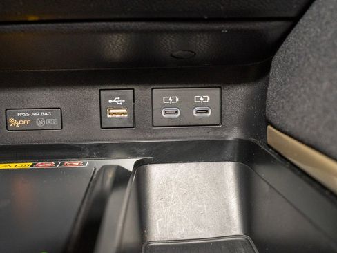 Used 2025 Toyota Camry LE image 13