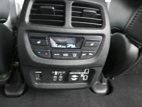 Used 2021 Honda Pilot Elite image 13